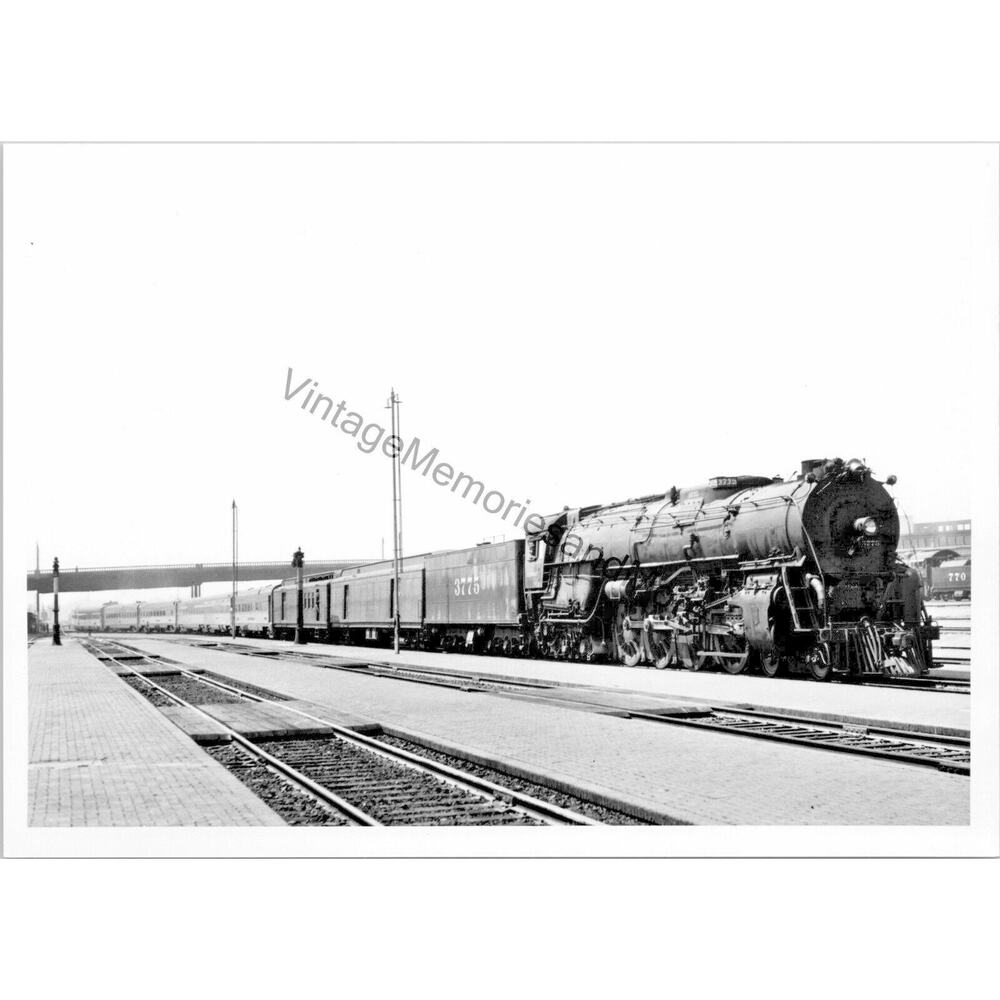 Vintage Atchison, Topeka & Santa Fe - ATFE Railway 3775 Steam Locomotive T3-441